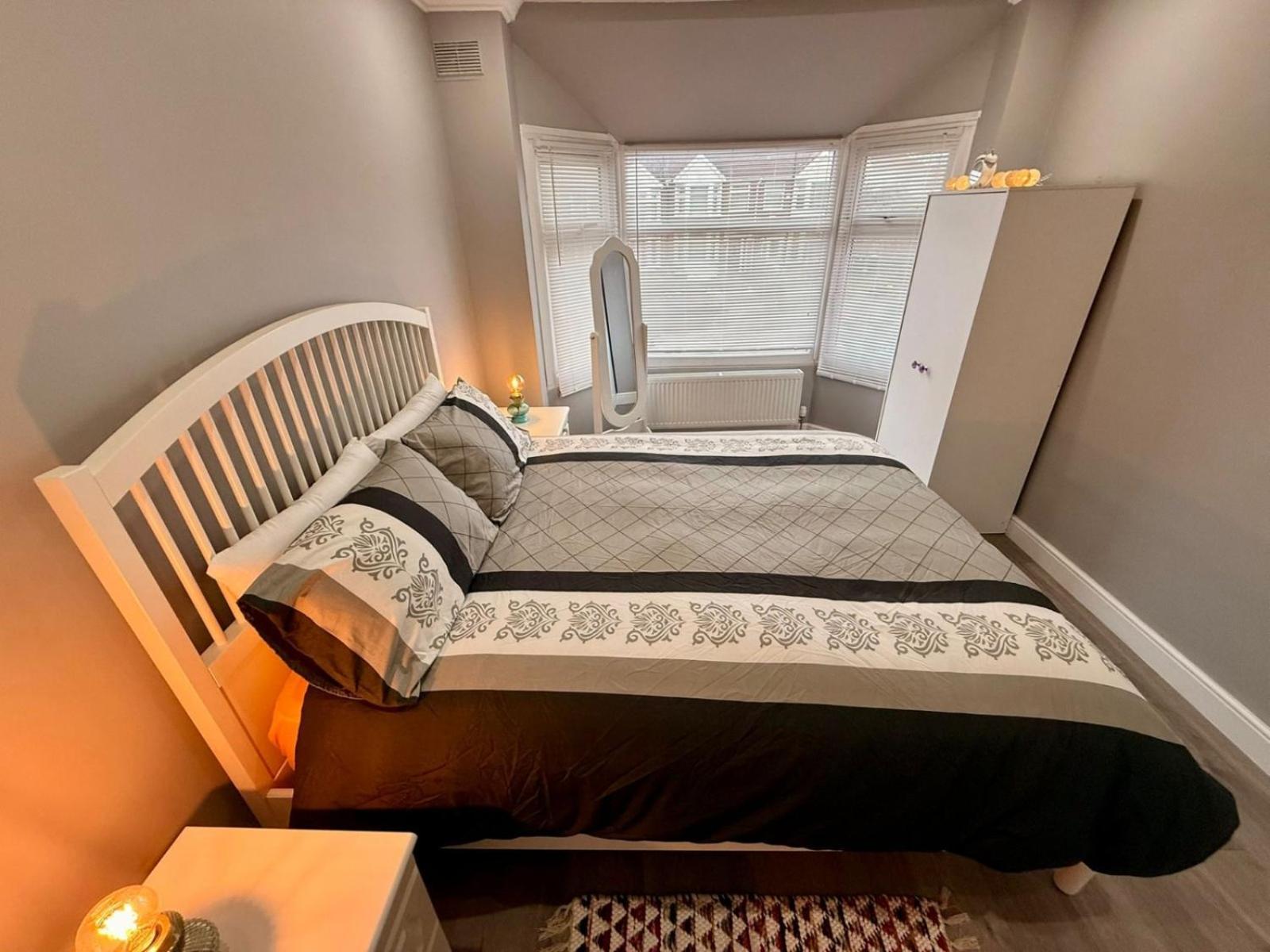 Cozy 3 Bed House * Coventry